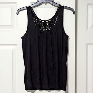 Crochet back black tank top 🖤